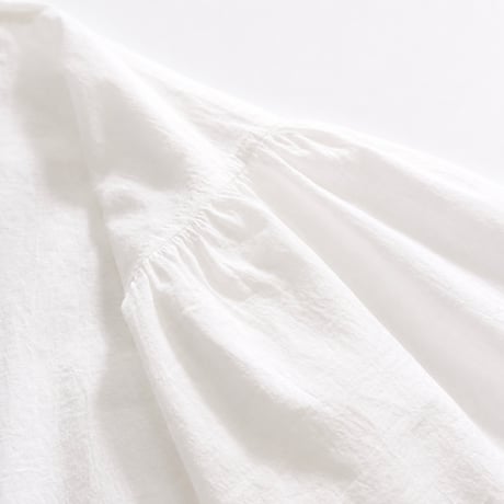 no-collar gather sleeve blouse (white)