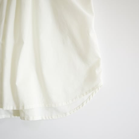 random tuck french blouse (ecru)