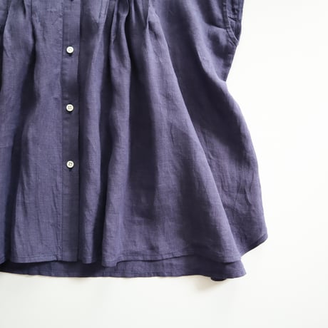 random tuck french blouse (linen / iron blue)