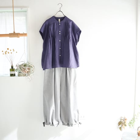 random tuck french blouse (linen / iron blue)