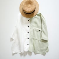 loosey goosey shirt  (pistachio x white)
