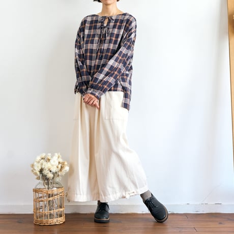 front ribbon tartan blouse
