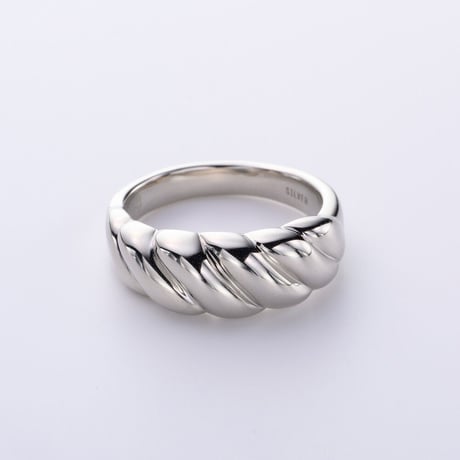 Ade ring/silver color