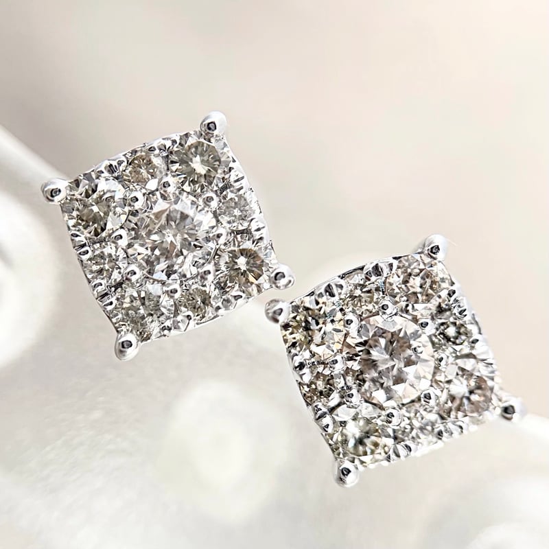 Amazon | 計0.3ct K18 天然ダイヤモンドピアス 六本爪 18金 Amazon | 計0.3ct K18 天然ダイヤモンドピアス 六本爪 18金