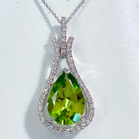 2.72ct 天然ペリドット　ダイヤモンド0.25ct K18WG ネック