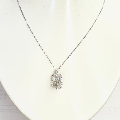 0.70ct 天然ダイヤモンド　K18WG ペンダントネックレス