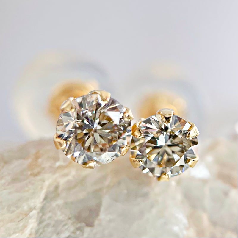 計0.30ct K18 天然ダイヤモンド 6本爪 スタッドピアス 計0.30ct K18 天然ダイヤモンド 6本爪 スタッドピアス