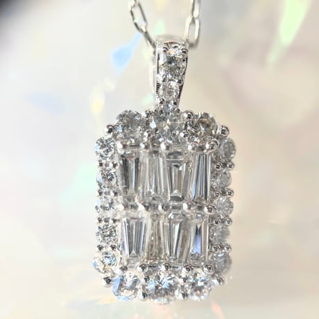 0.70ct 天然ダイヤモンド　K18WG ペンダントネックレス