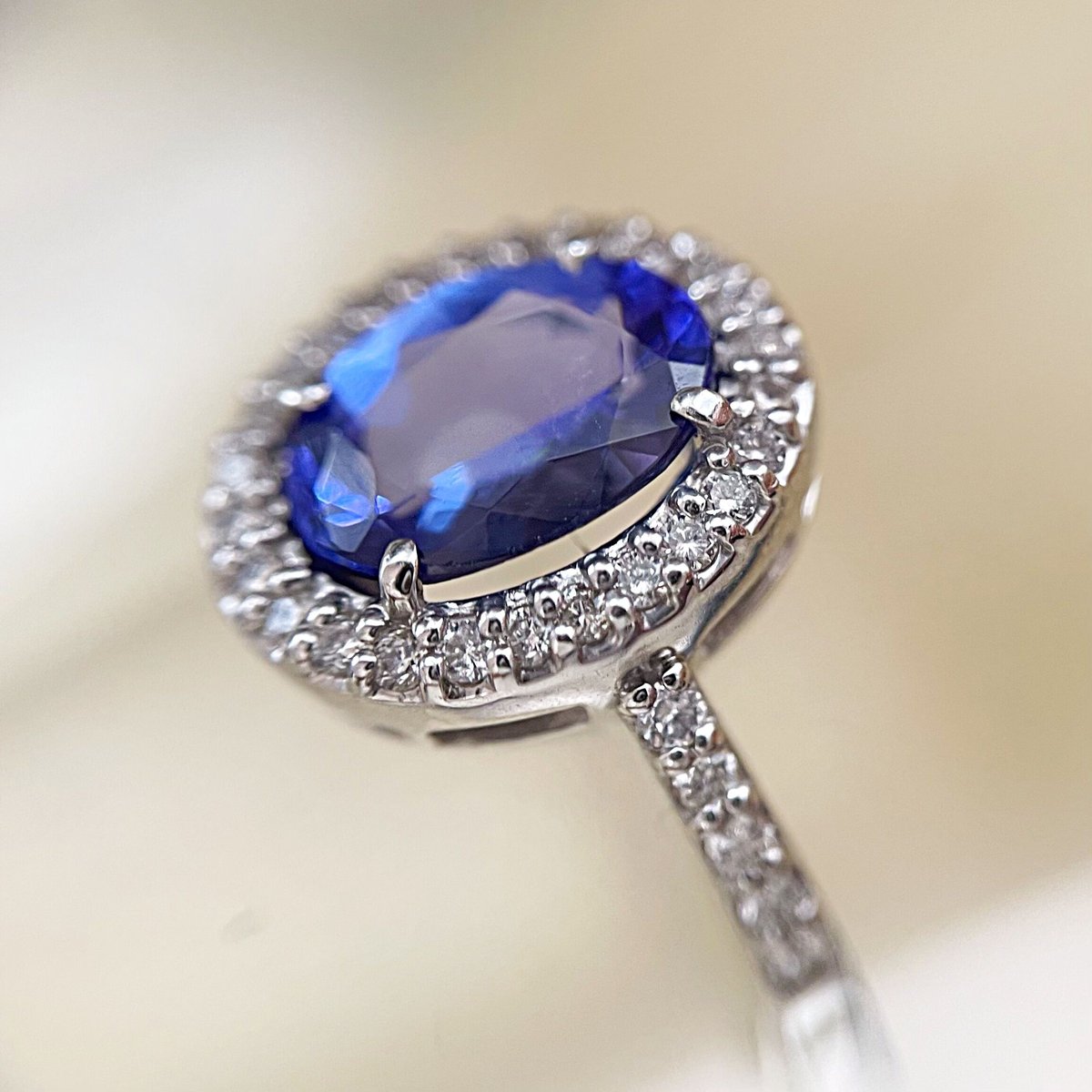 1.578ct 天然タンザナイト ダイヤモンドPT950リング(宝石鑑別 1.578ct 天然タンザナイト ダイヤモンドPT950リング(宝石鑑別