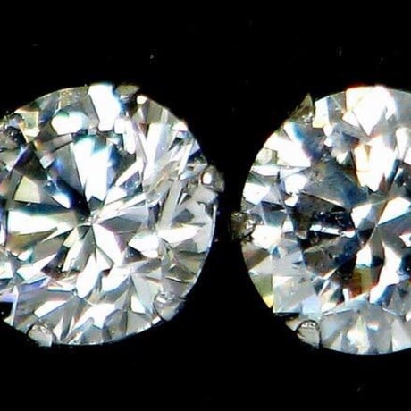 計0.50ct　PT900　良質天然ダイヤモンド　ピアス