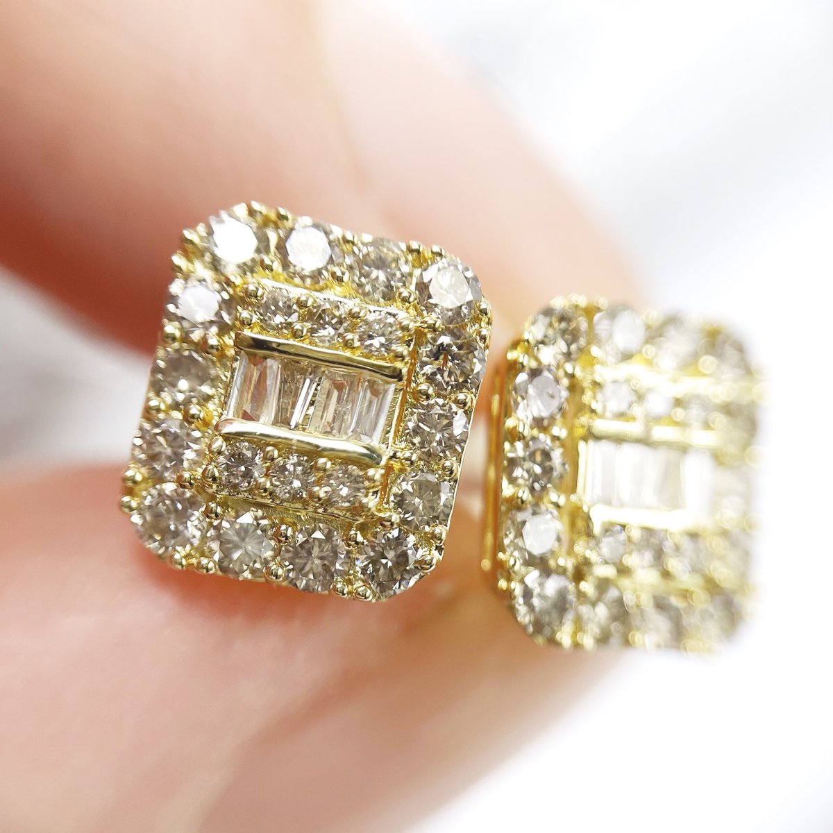 天然ダイヤモンド 計 0.90ct スクエア型 K18 ピアス | sanlemojewelry 天然ダイヤモンド 計 0.90ct スクエア型 K18 ピアス | sanlemojewelry