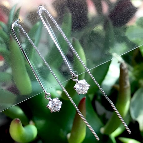計0.30ct 良質天然ダイヤモンド　pt900 アメリカンピアス