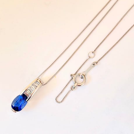 1.07ct 良質天然ブルーサファイア　ダイヤ　PT900 ネックレス　中央宝石