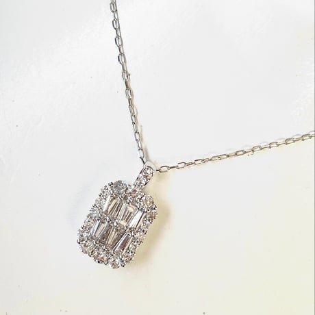 0.70ct 天然ダイヤモンド　K18WG ペンダントネックレス