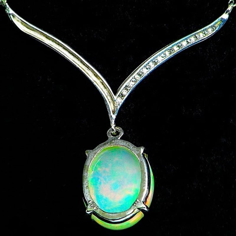 鑑別書 K18WG 花柄 ダイヤモンド0.07ct 総重量0.81g ネックレス 