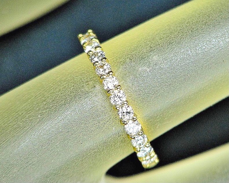 0.50ct 良質天然ダイヤモンド K18 エタニティリング