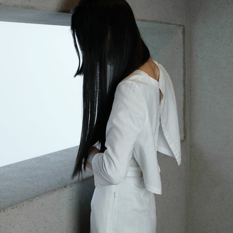 nun / Cropped Top 麻世妙