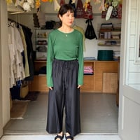 TOWAVASE / シルク刺繍パンツ | Pili ON LINE