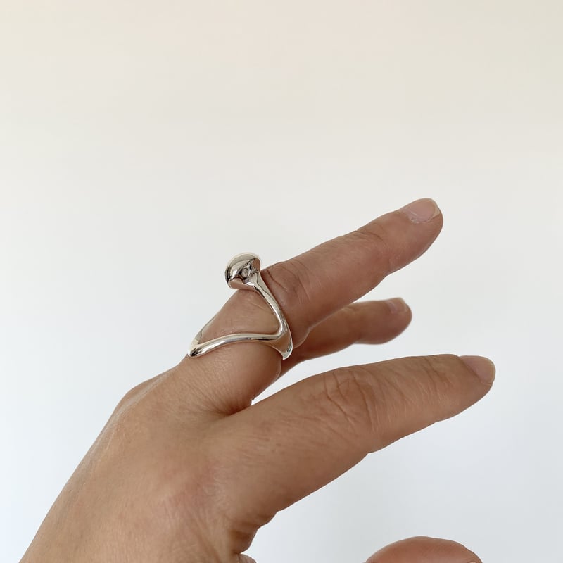 CALLMOON / Villa ring | Pili