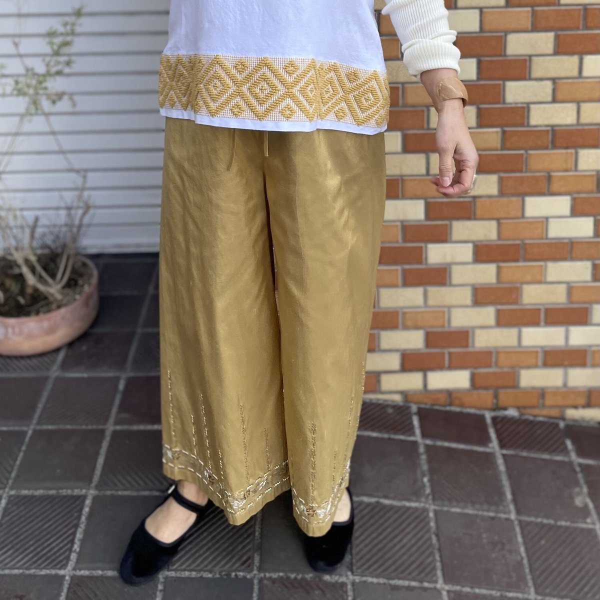 TOWAVASE / シルク刺繍パンツ | Pili