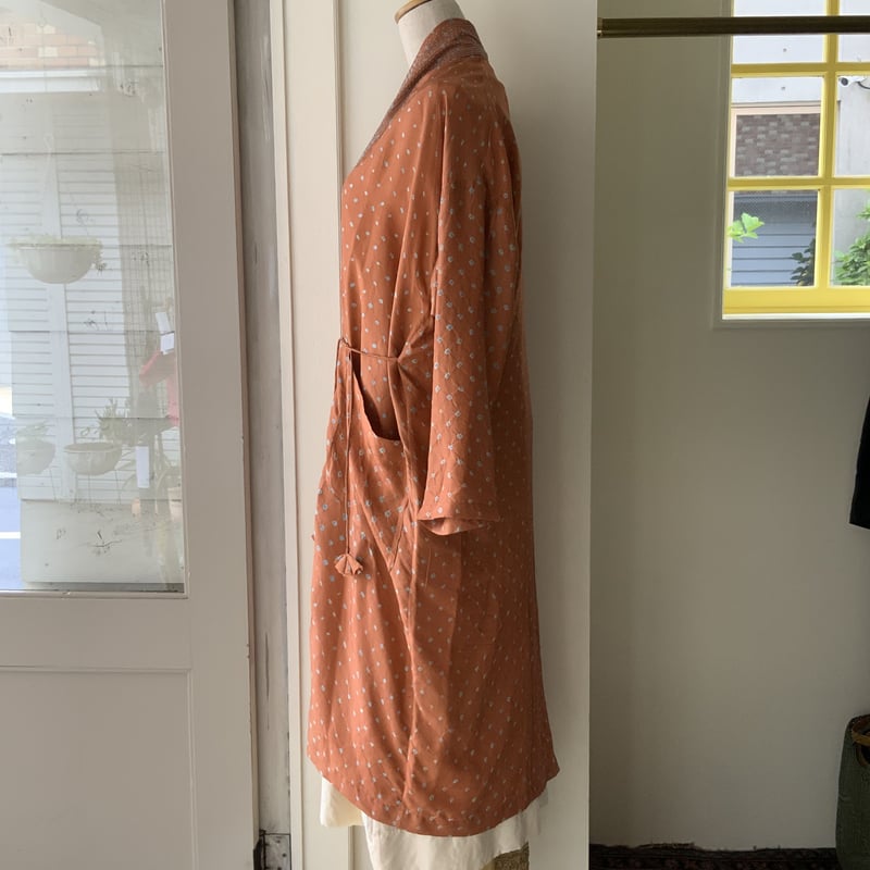 towavase sarasa シルクローブ　美品 fit=scale-down,w=1200