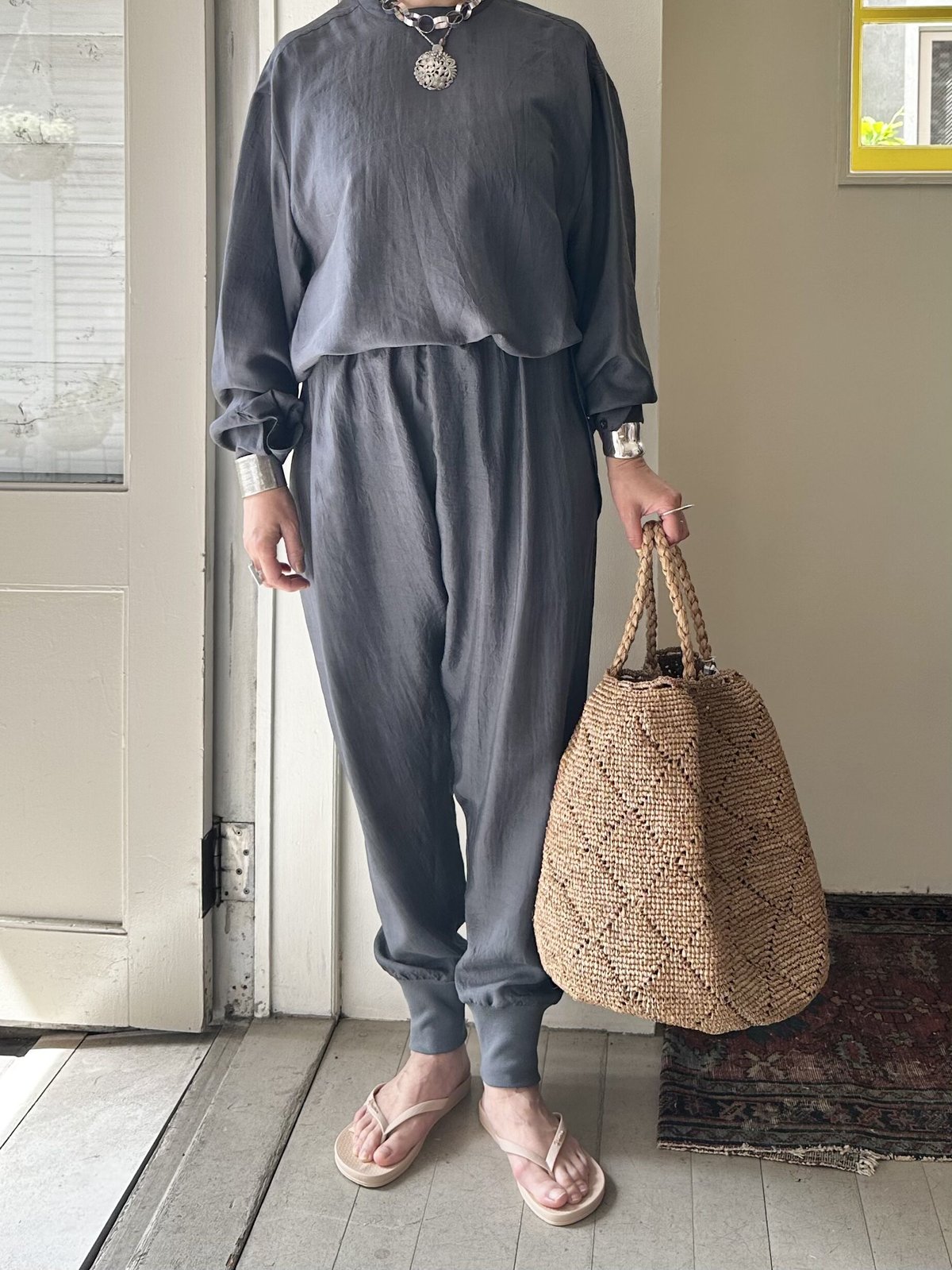 uryya シルク リブ パンツ チャコールグレー Silk Rib Pants - uryya