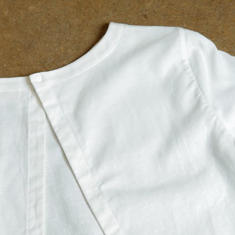 nun / Cropped Top 麻世妙
