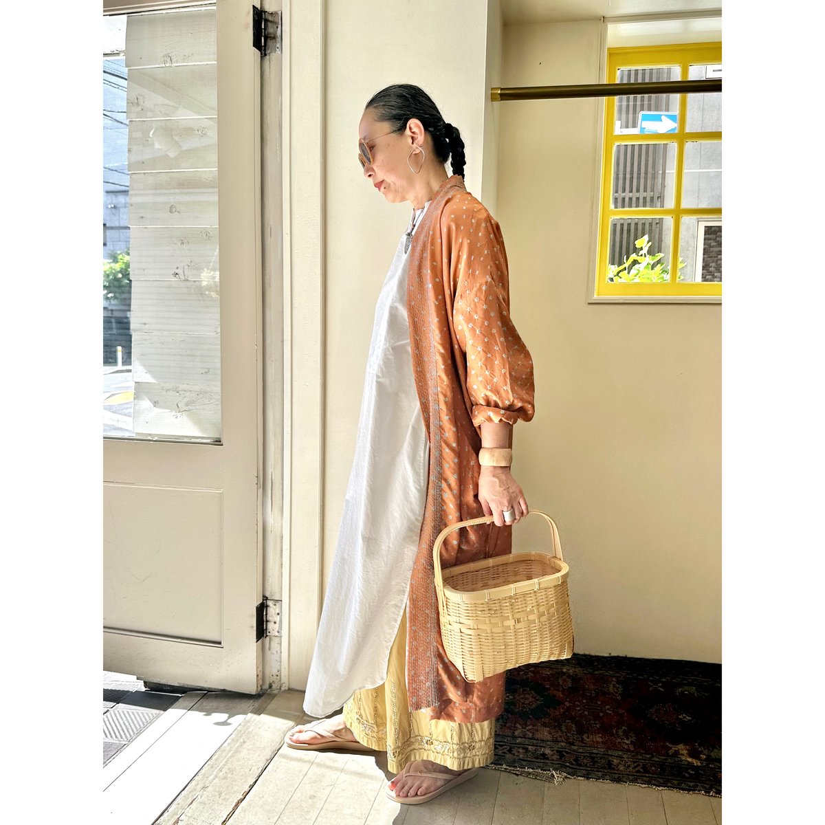 towavase sarasa シルクローブ　美品 fit=scale-down,w=1200