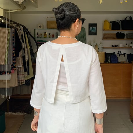 nun / Cropped Top 麻世妙