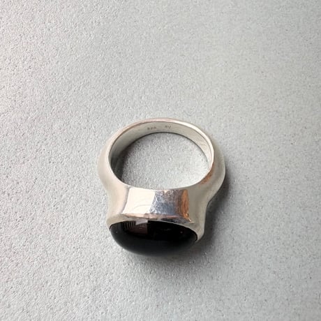 SRS / Oval onyx ring