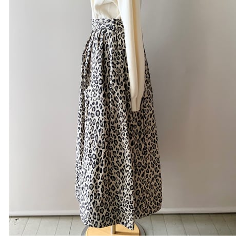 Harriss × Keiko Okamoto / フルタックスカート