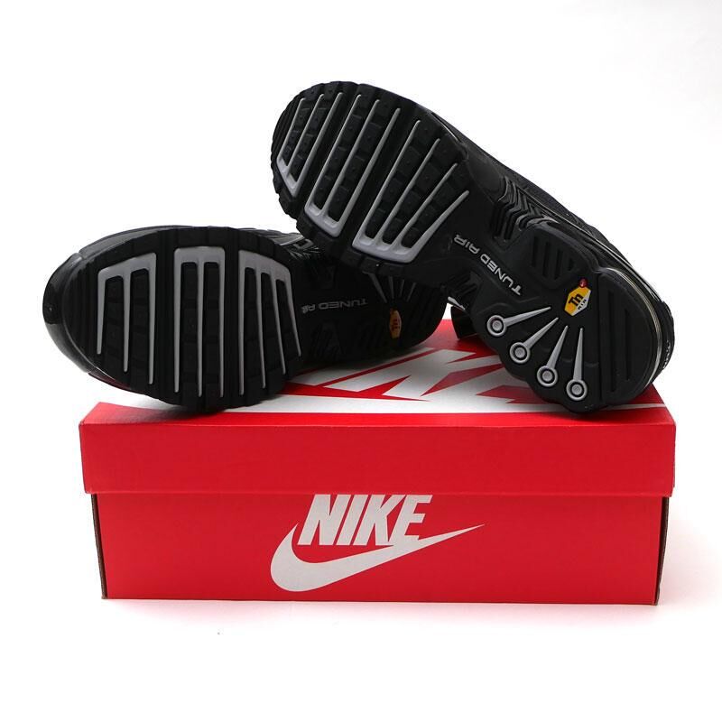 NIKE AIR MAX PLUS3 | 909 NINE O NINE