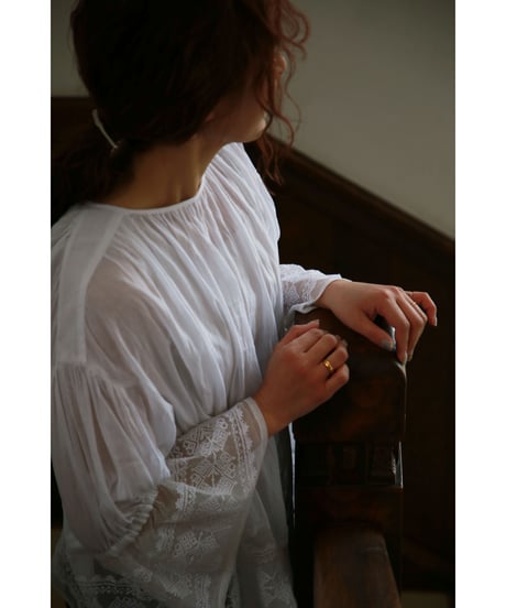 lace church blouse（white）