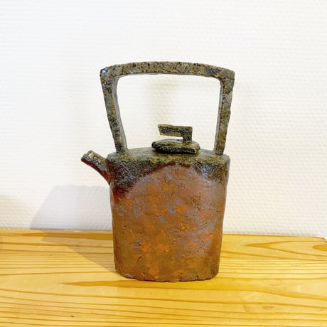 天野智也「層土彩器注器」