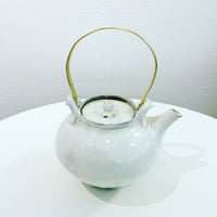 高橋春夫「粉引土瓶」