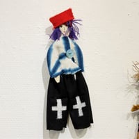 沢野弓子「麻の葉と十字」人形ブローチ