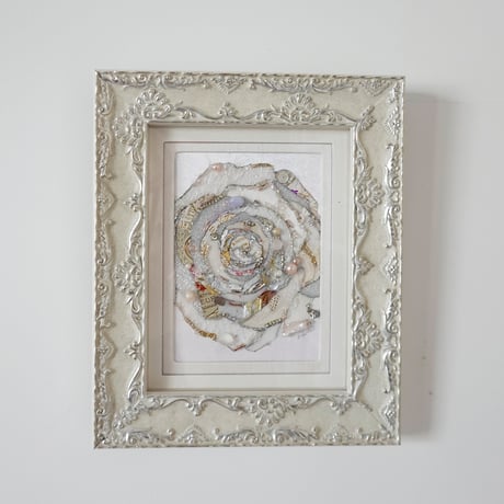 長谷川洋子「白薔薇 ― 光の記憶」yoko hasegawa