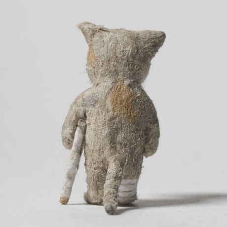 金沢和寛「猫 松葉杖」kanazawa kazuhiro