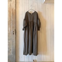 トリプルワッシャーリネン Vネックワンピース | sum