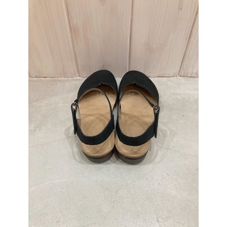 Dansko Rowan　ペタンコサンダル