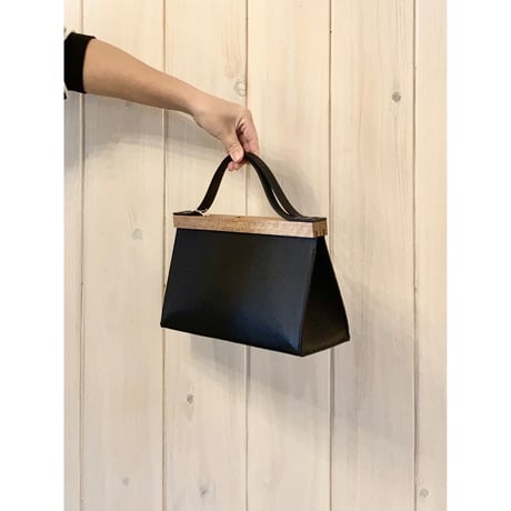 YURUKU  Clap Wood Square Hand Bag