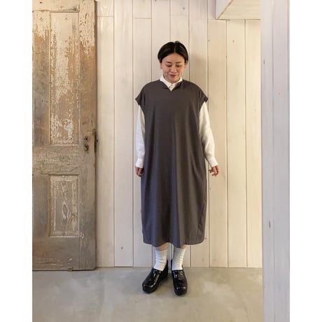 ノースリーブ コクーンドレス