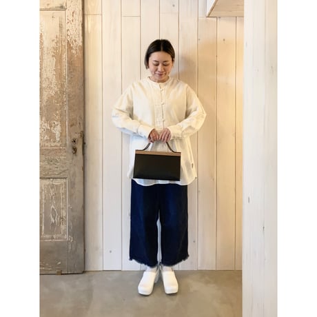 YURUKU  Clap Wood Square Hand Bag