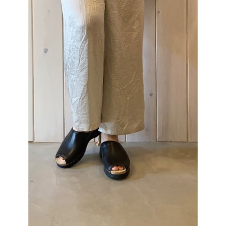 Dansko Ravyn サンダル