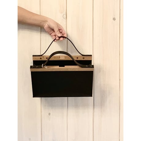 YURUKU  Clap Wood Square Hand Bag