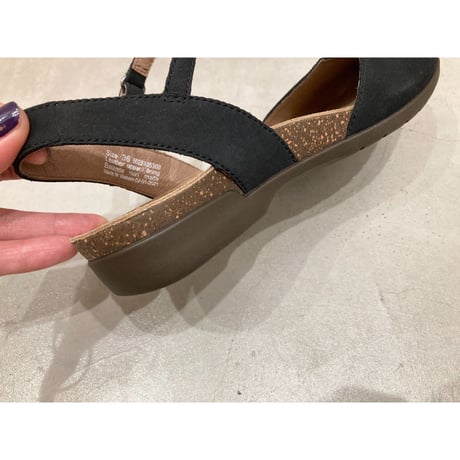 Dansko Rowan　ペタンコサンダル