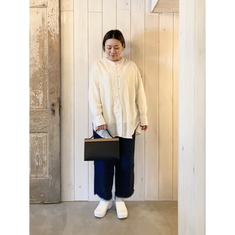 YURUKU  Clap Wood Square Hand Bag