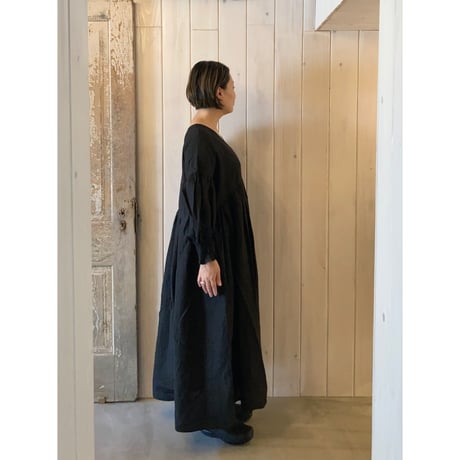 トリプルワッシャーリネン Vネックワンピース