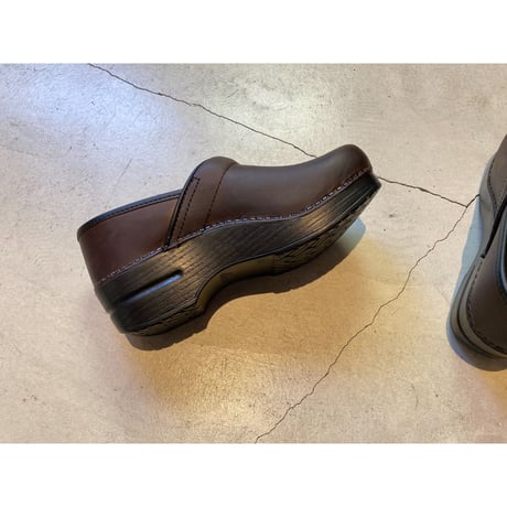 dansko  Professional Oiled / Antique Brown
