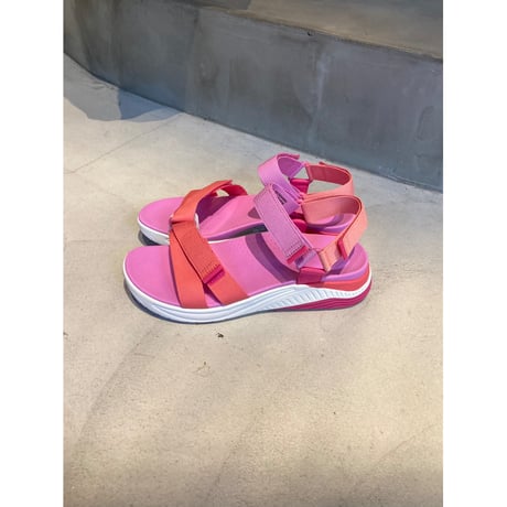 Dansko Racquel サンダル